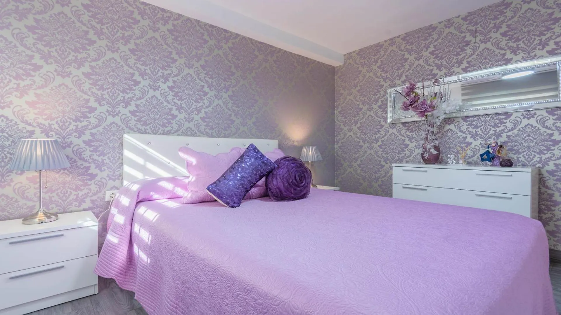 La Magia Del Rosa En Cordoba Apartment