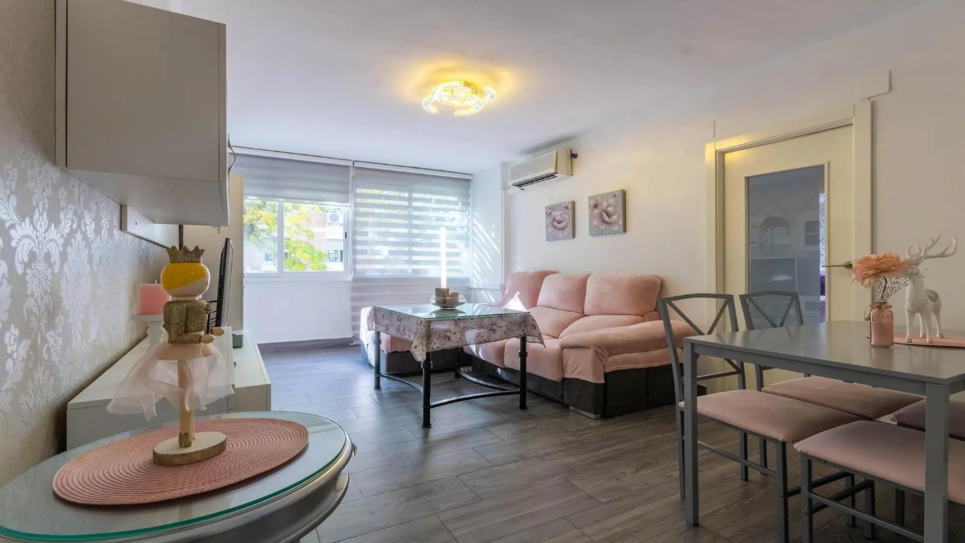 La Magia Del Rosa En Cordoba Apartment 0*,  Spain